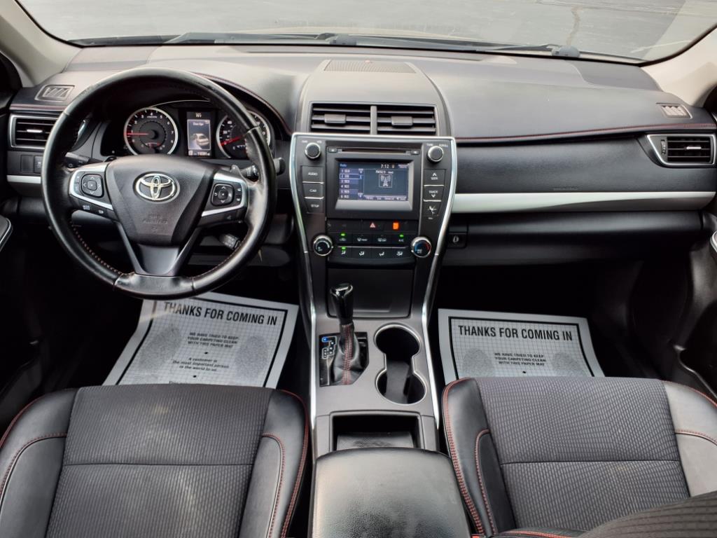 2016 Toyota Camry SE