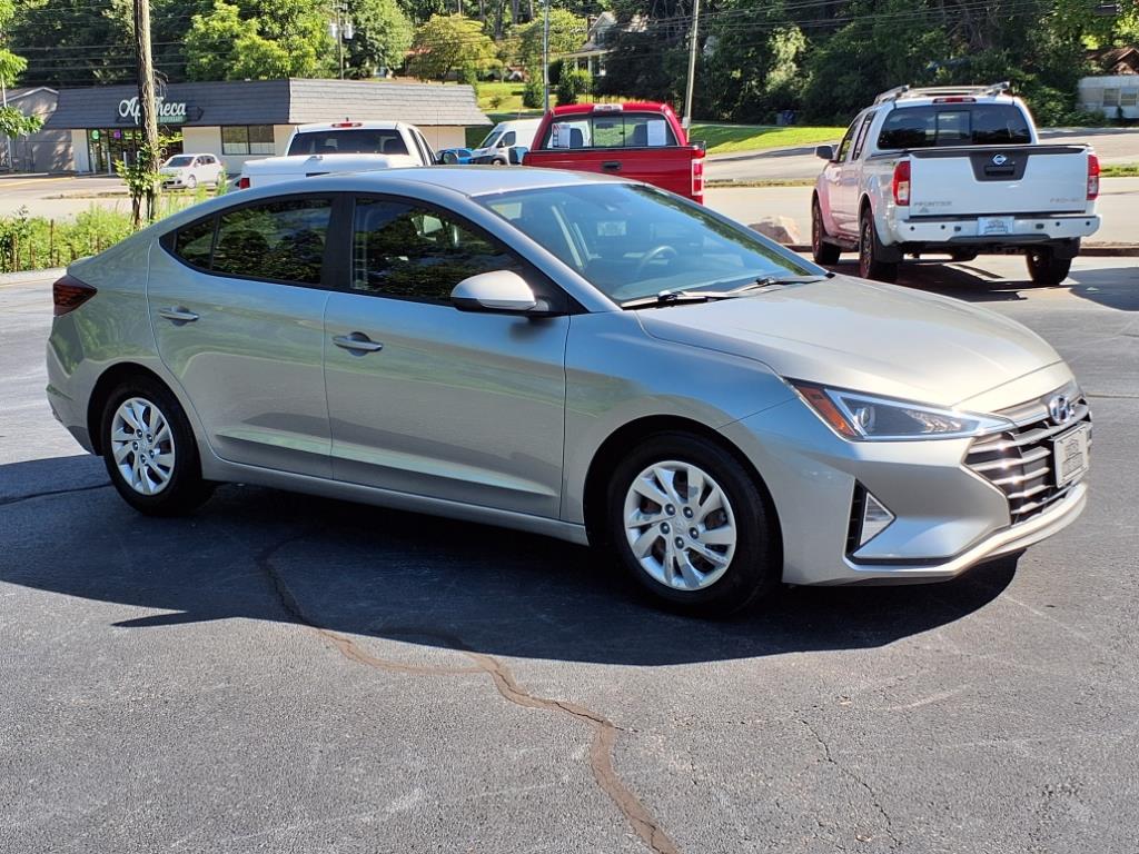 2020 Hyundai ELANTRA SE