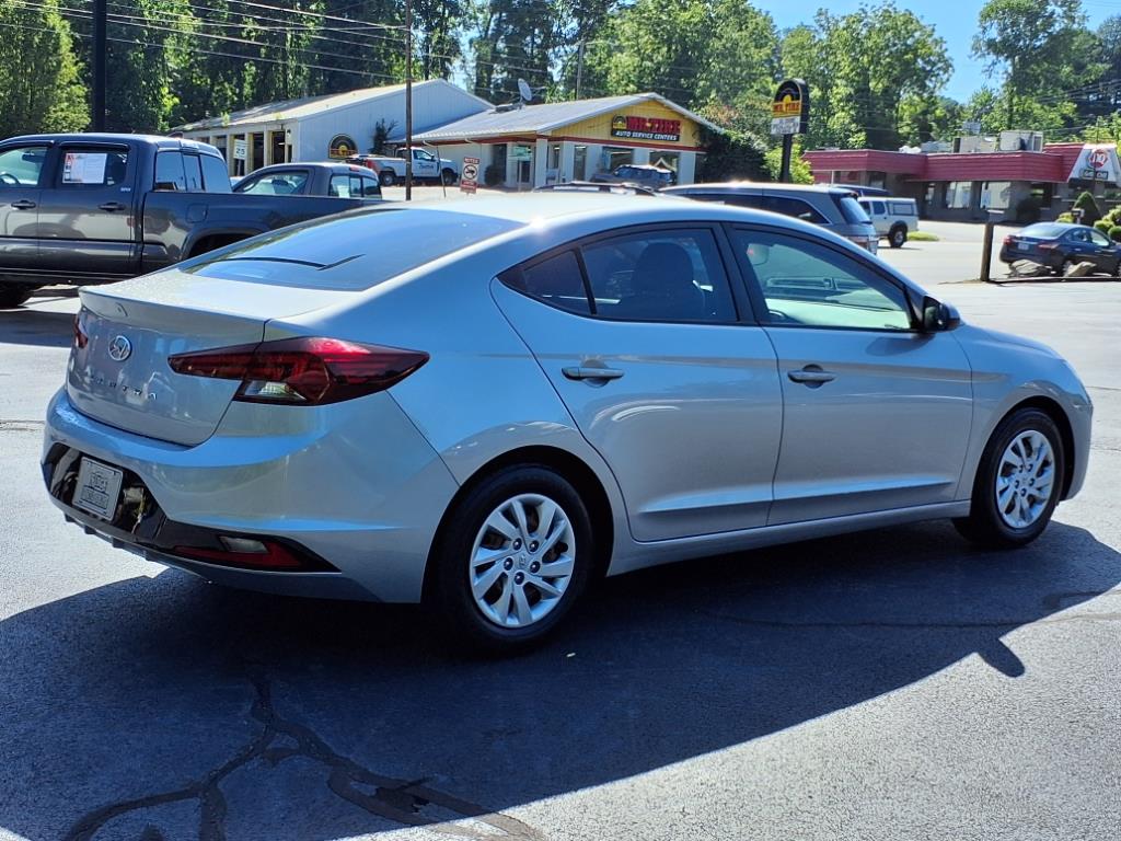 2020 Hyundai ELANTRA SE