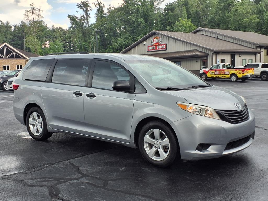 2015 Toyota Sienna L 7-Passenger