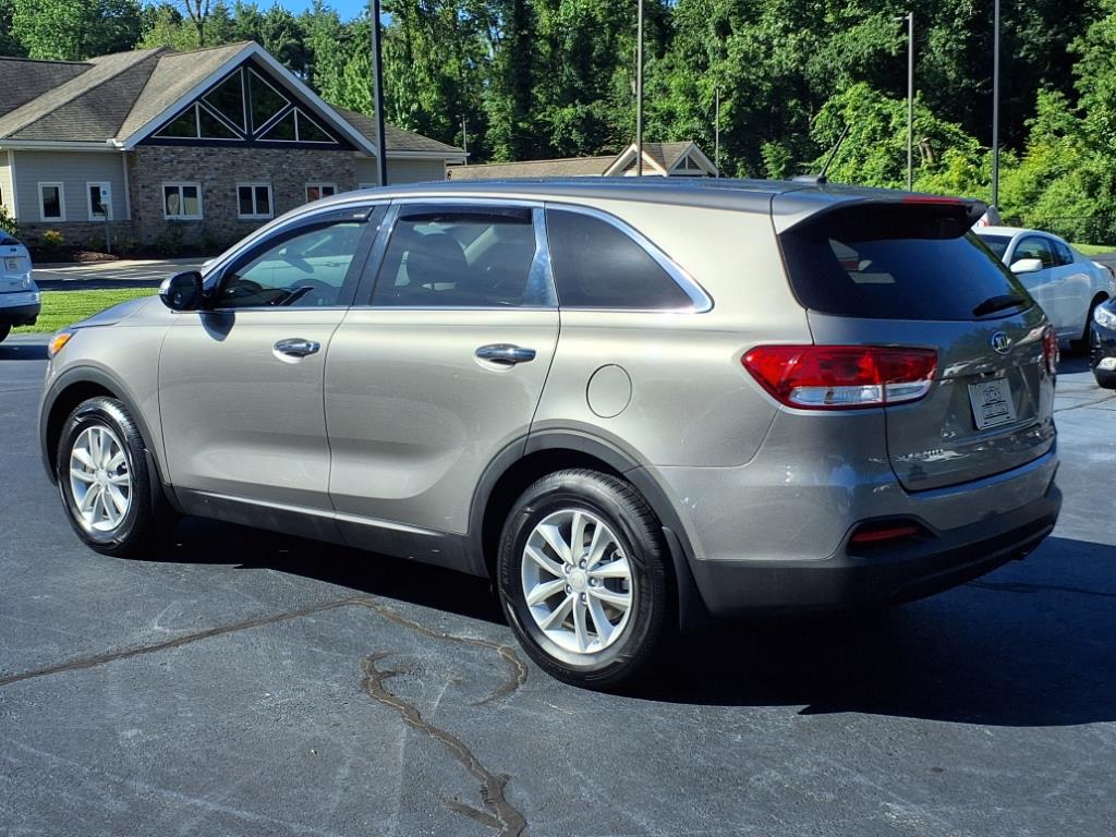 2018 Kia Sorento LX