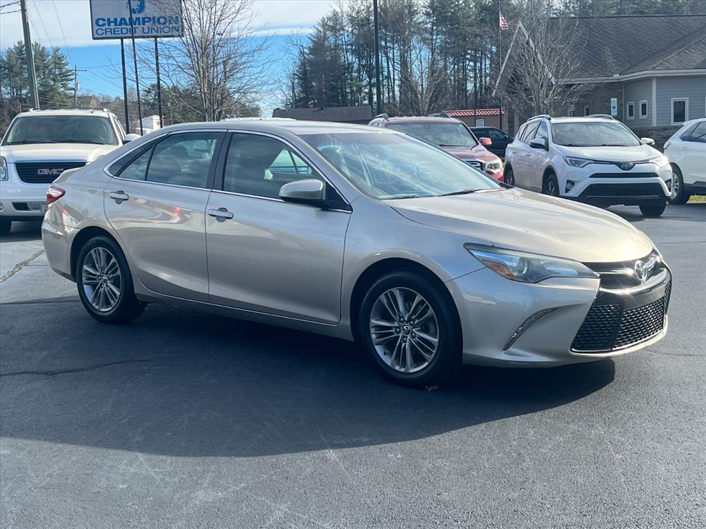 2015 Toyota Camry SE