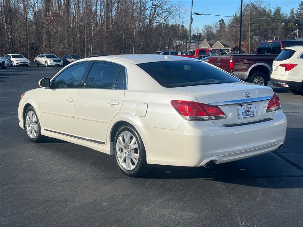 2011 Toyota Avalon Base