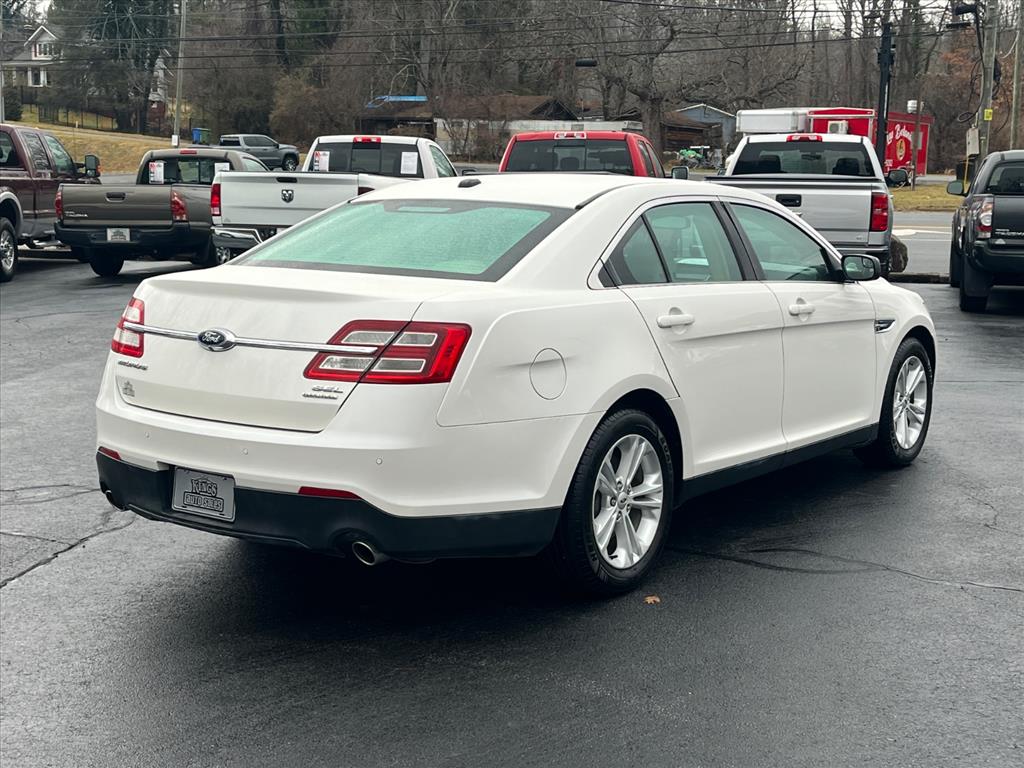 2015 Ford Taurus SEL