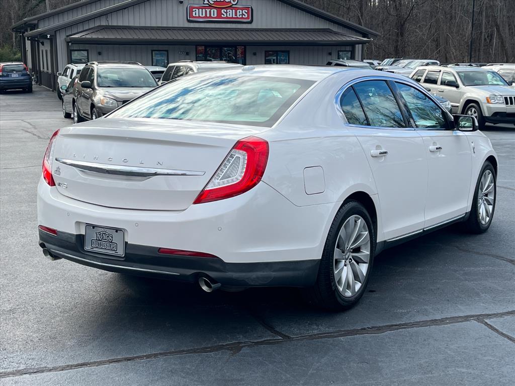 2015 Lincoln MKS Base
