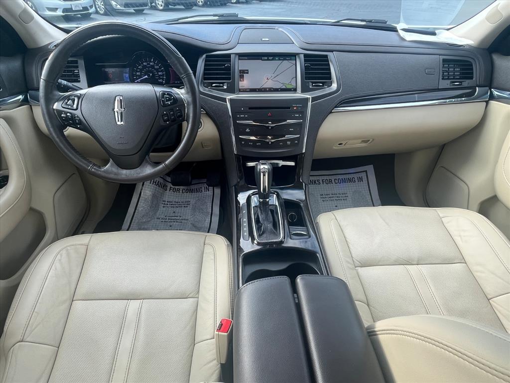 2015 Lincoln MKS Base