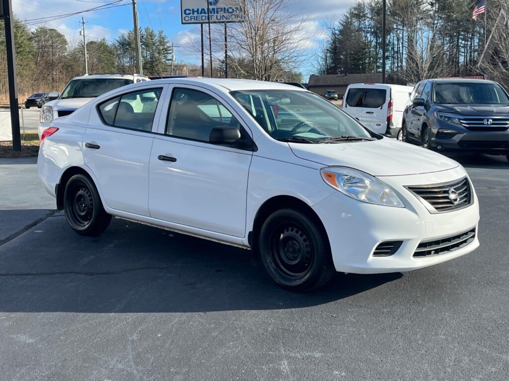 2012 Nissan Versa 1.6 S