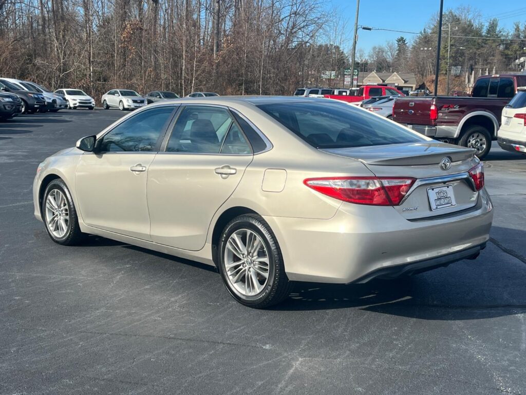 2015 Toyota Camry SE