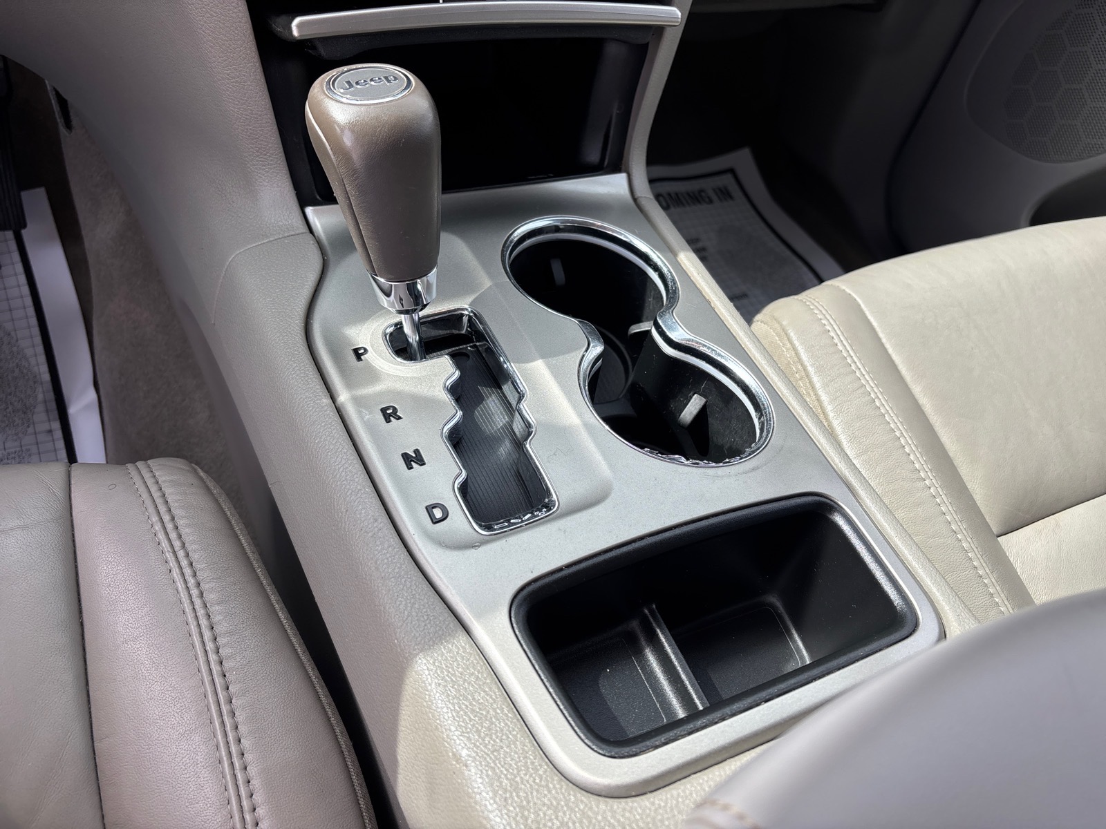 2012 Jeep Grand Cherokee Laredo - Photo 15