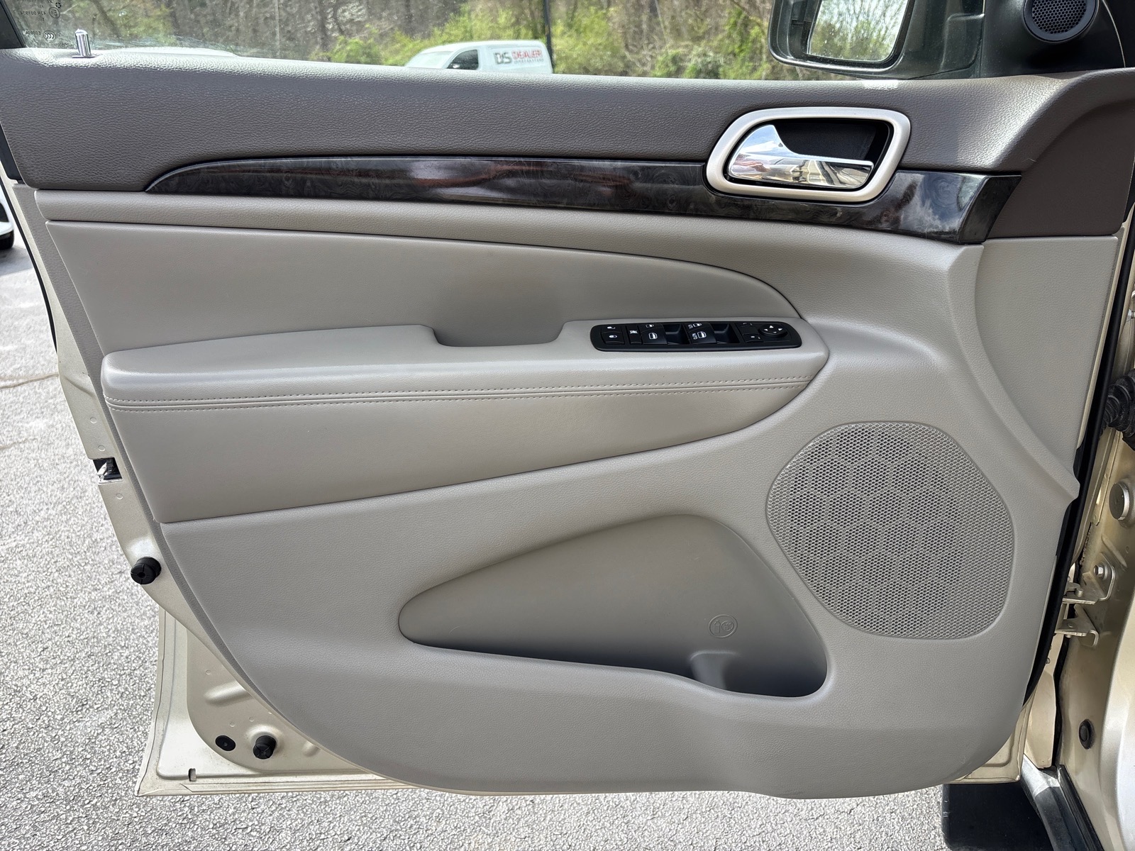 2012 Jeep Grand Cherokee Laredo - Photo 16