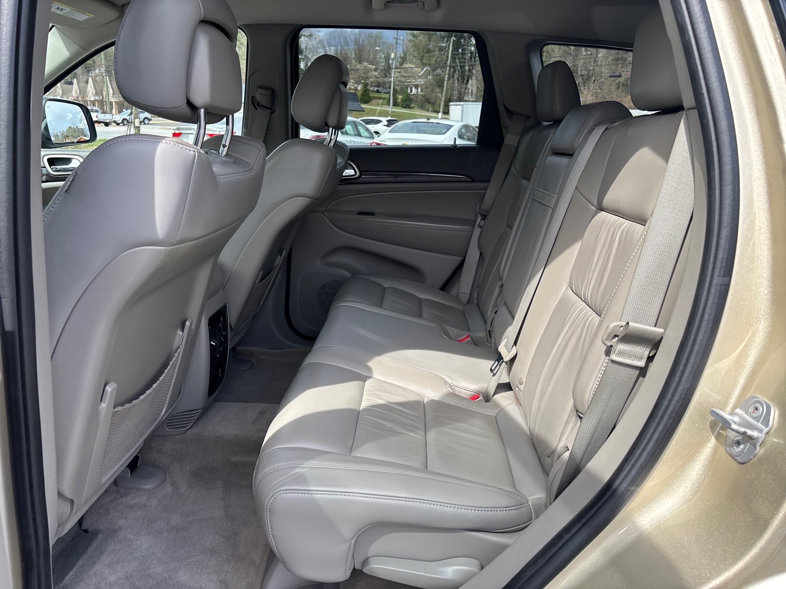 2012 Jeep Grand Cherokee Laredo - Photo 18
