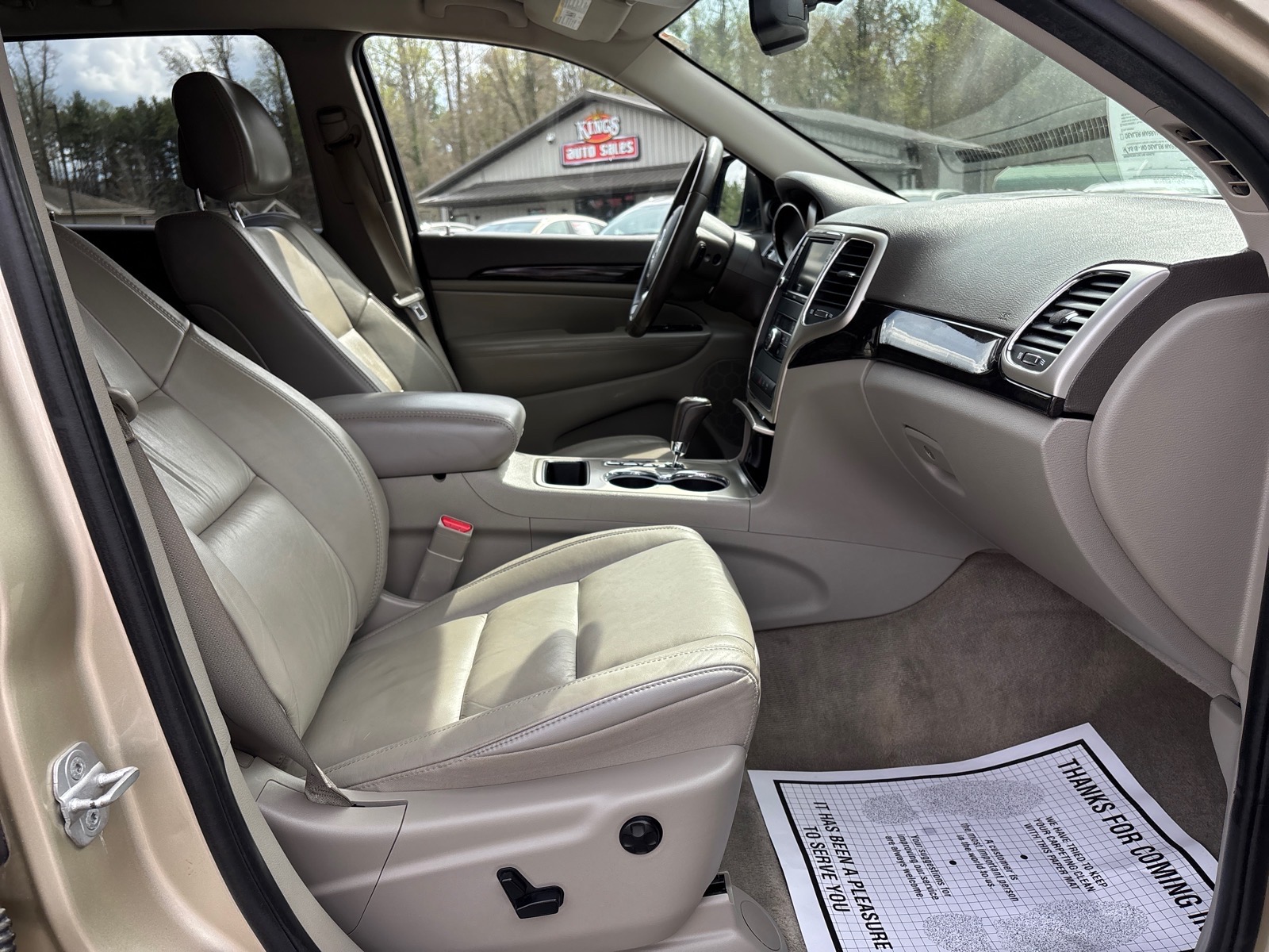 2012 Jeep Grand Cherokee Laredo - Photo 22