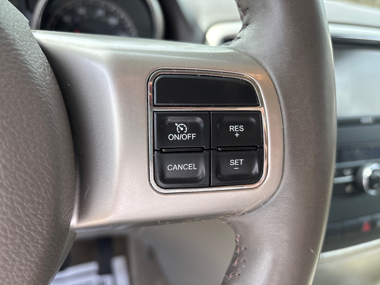 2012 Jeep Grand Cherokee Laredo - Photo 8