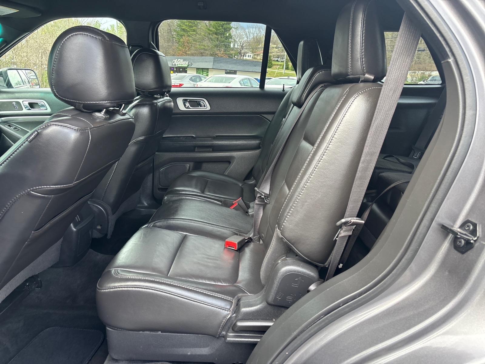 2014 Ford Explorer XLT - Photo 18