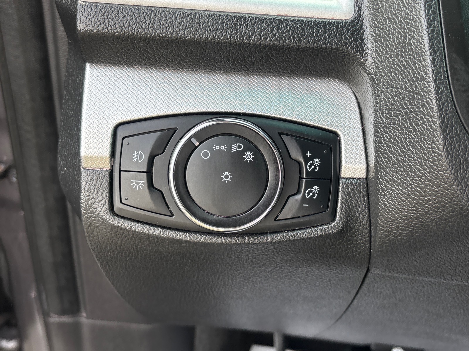 2014 Ford Explorer XLT - Photo 10