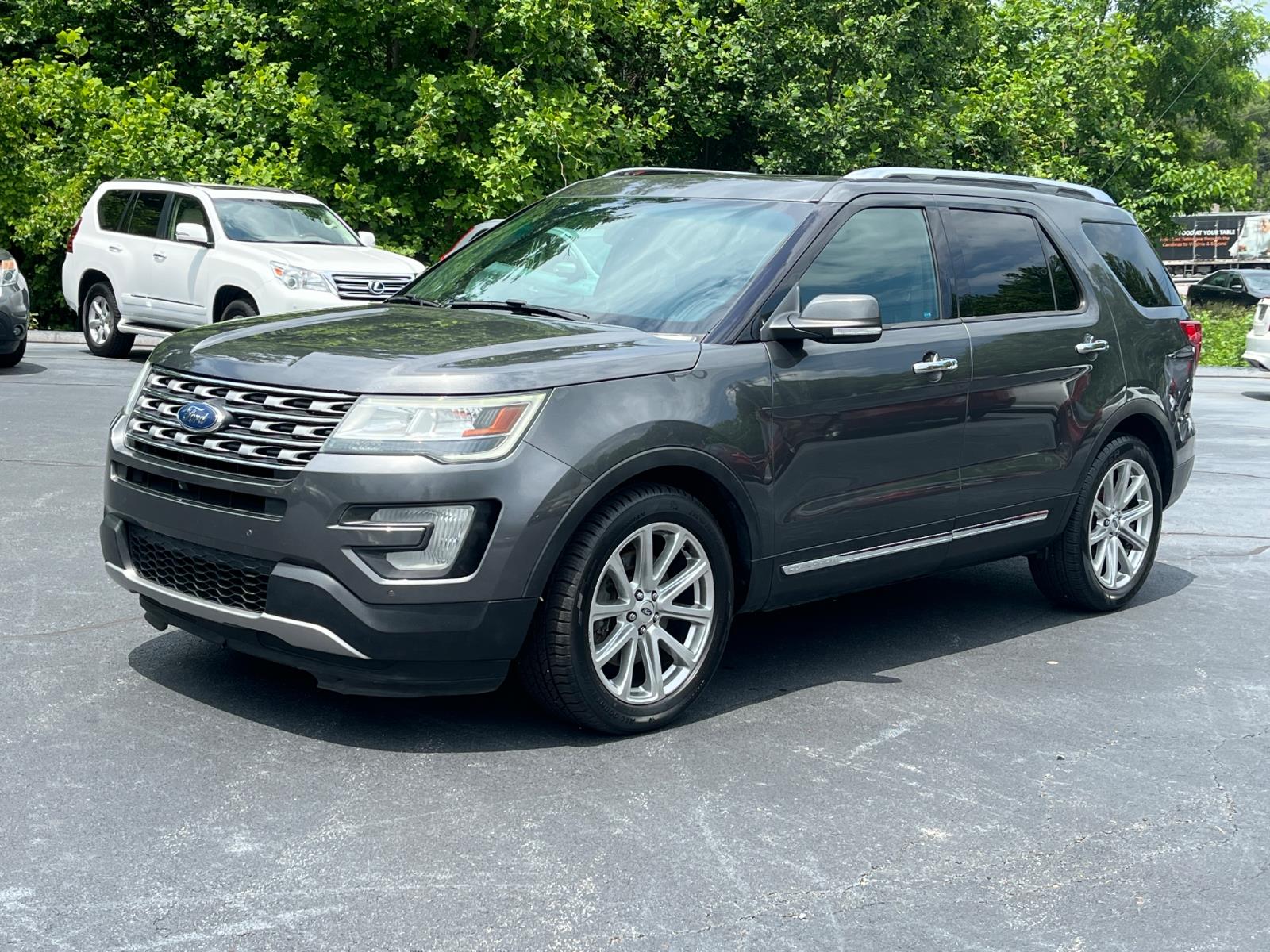 2016 Ford Explorer Limited FWD's photo