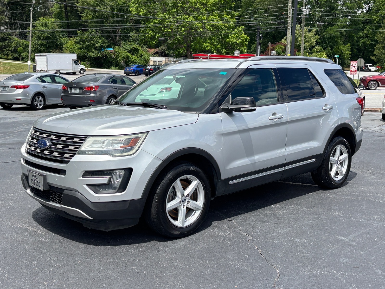 2016 Ford Explorer XLT 4WD's photo