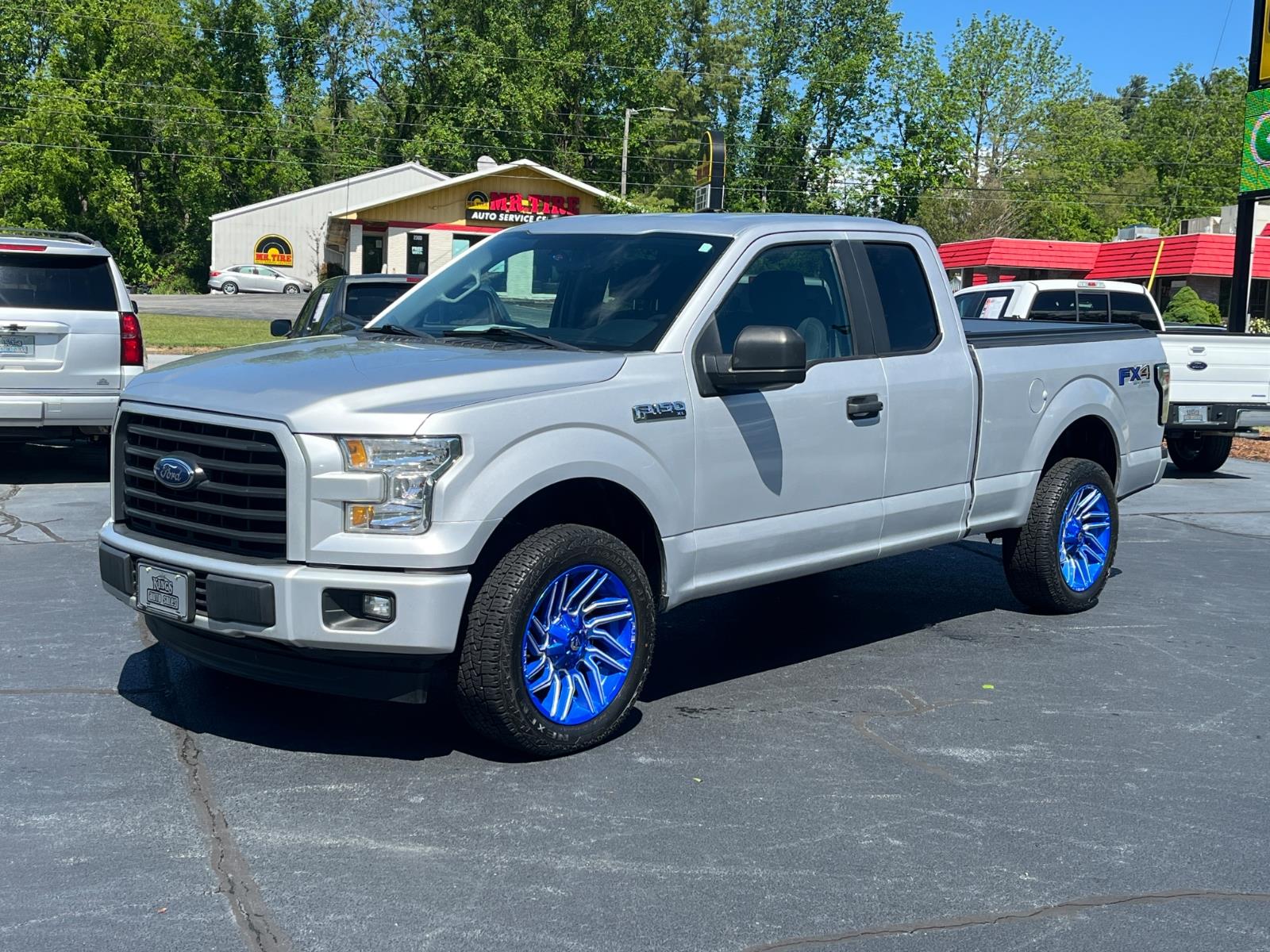 2017 Ford F-150 XL 4x4 SuperCab 6-1/2 Box's photo