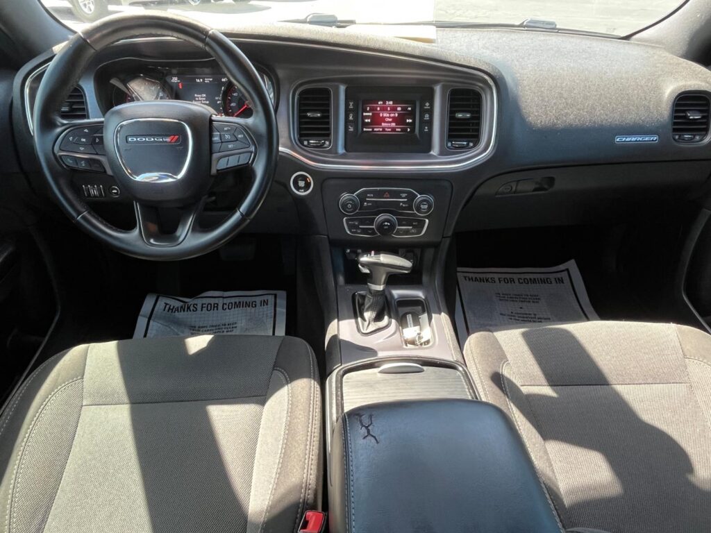 2017 Dodge Charger SE